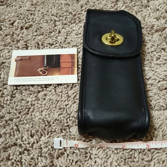 Coach Vintage 1995 Black Leather Cell Phone Case - Picture 9 of 9